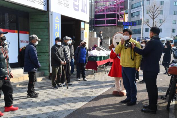 구청장 설맞이 팝퍼 격려방문