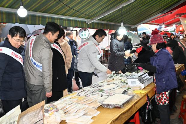 설맞이_전통시장 방문_태화종합시장