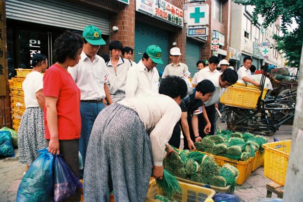 성남시장 주변 노점상 단속